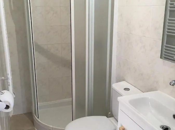 Des 3 Anes فندق مبيت وإفطار