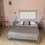 Des 3 Anes Bed & Breakfast