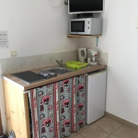 לינה וארוחת בוקר Des 3 Anes
