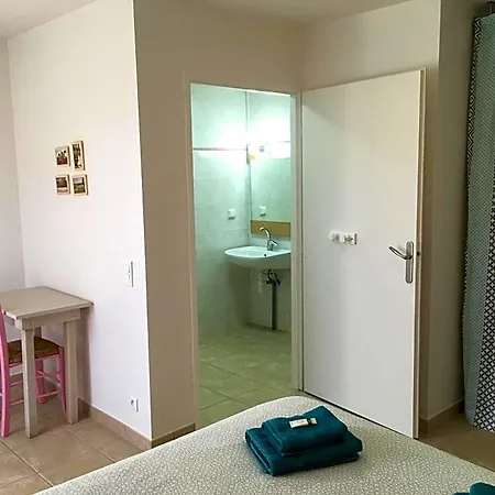 Des 3 Anes Bed & Breakfast