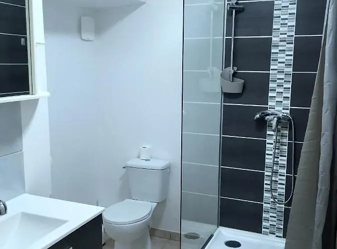 Des 3 Anes Bed and Breakfast 4*